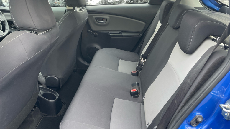 Toyota Yaris 1.5 VVT-i Icon 5dr CVT Petrol Hatchback